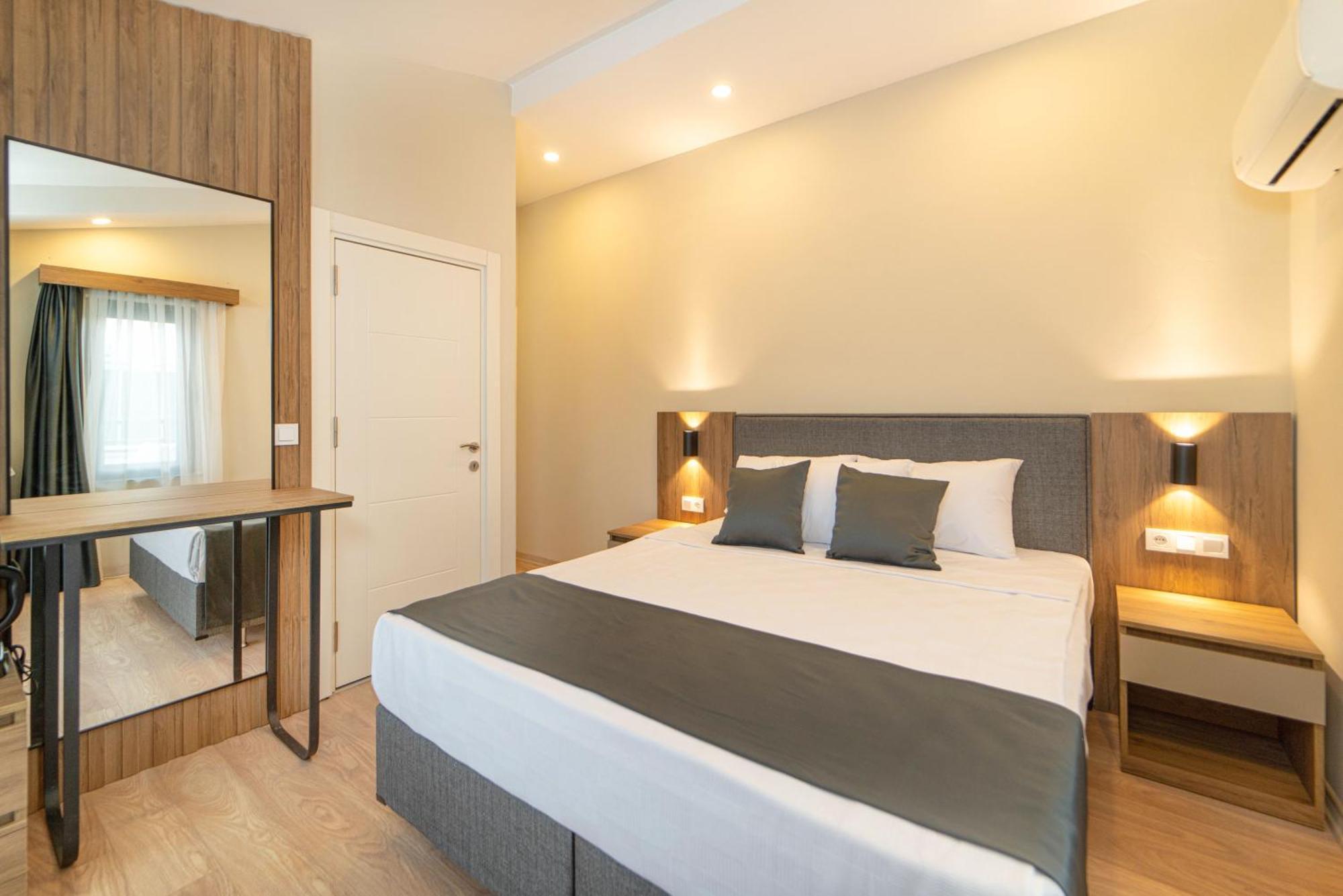 Deniz Boutique Hotel Анталья Экстерьер фото